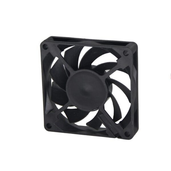 70 x 70 x 15 mm DC Axial Fan - Image 3